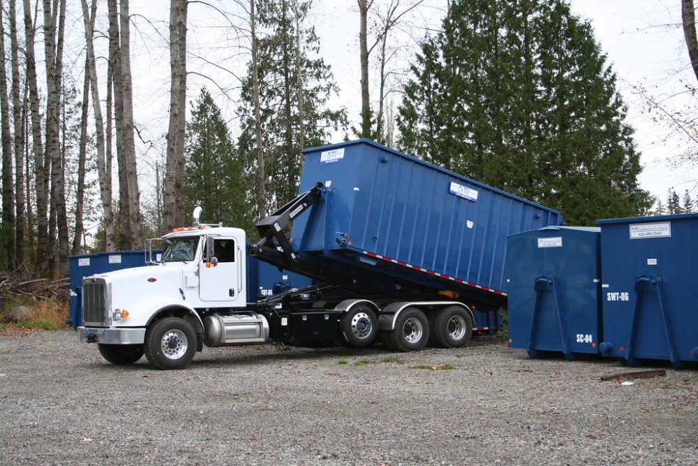 hooklift truck bodies - Pacific Truck Colors