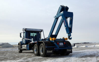 Benefits of Using a Heavy Duty Hooklift Truck