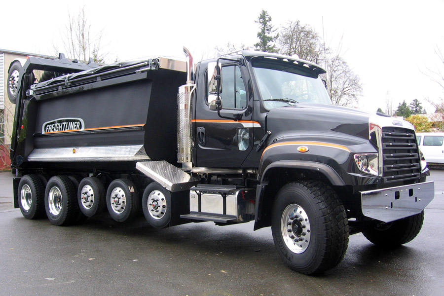 Commercial Truck Painting 101: Picking a Custom Paint Scheme for Your Truck