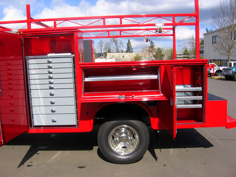 pacific-truck-colors-equipment-service-body-ladder-rack-red-shelving-open
